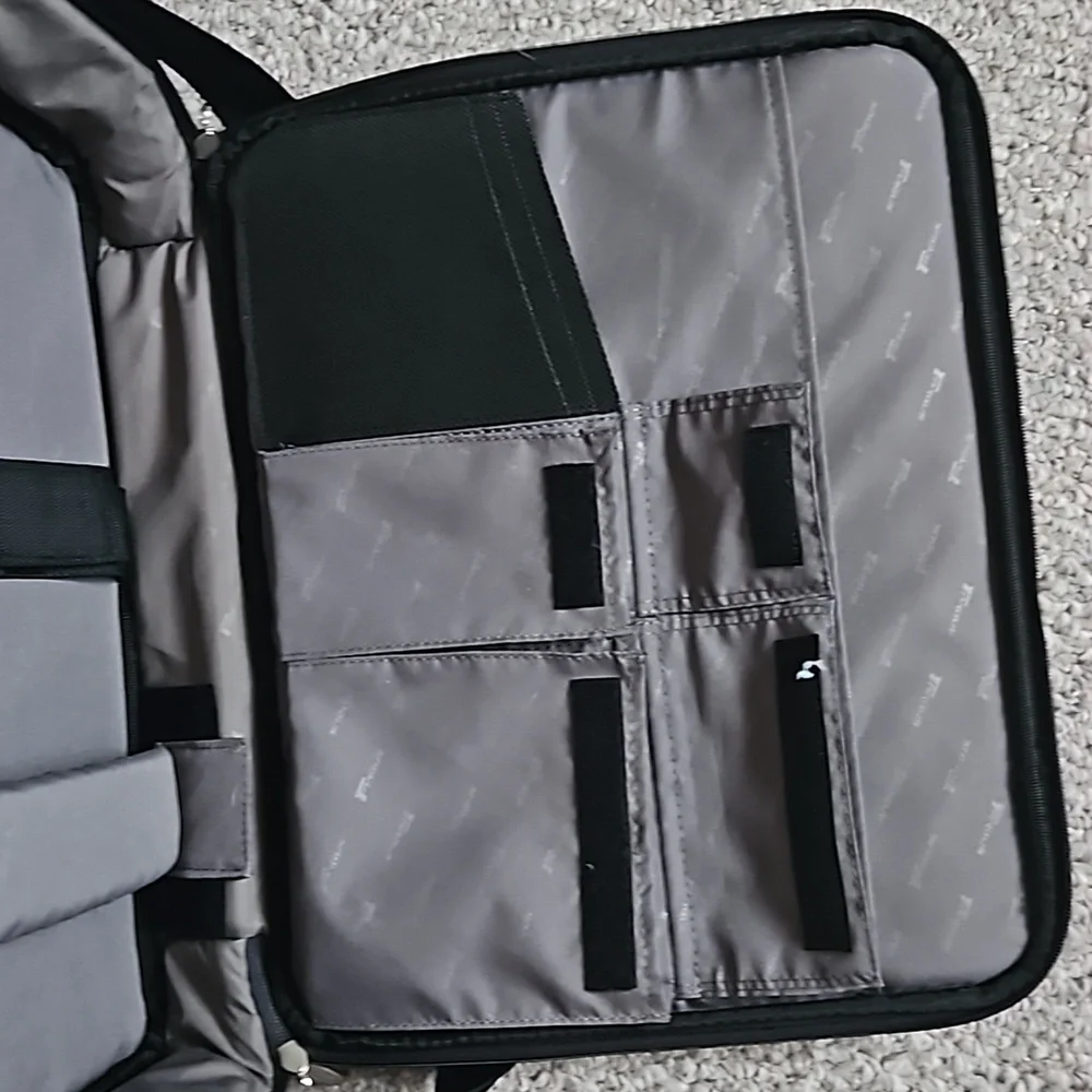 Targus Brief Case Lap Top Bag.